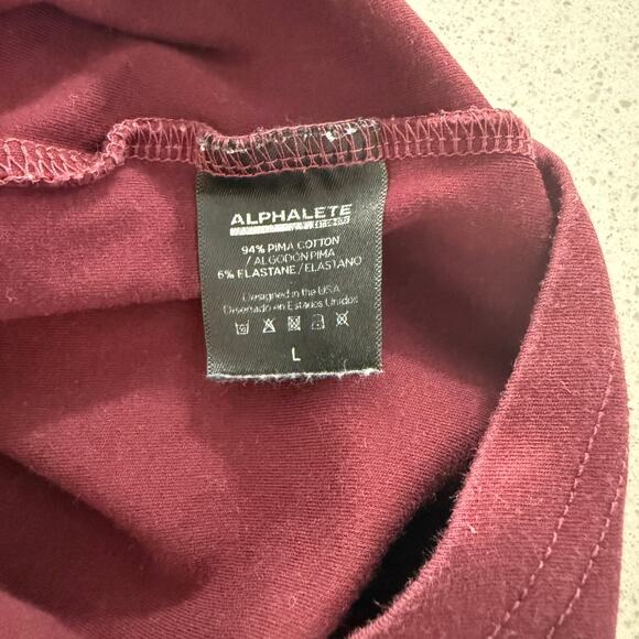 Alphalete Lux Scoop Short Sleeve Tee in Maroon L - Picture 4 of 4